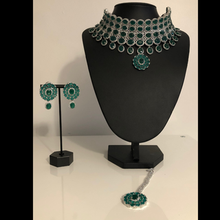 ESHANA Emerald Green Necklace Set