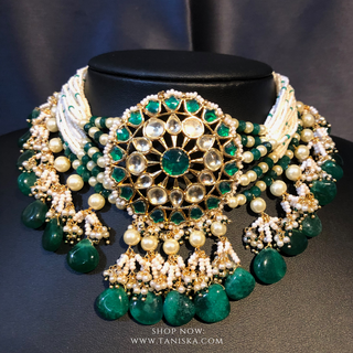 DEEPIKA Emerald Green Pachi Kundan Necklace Set