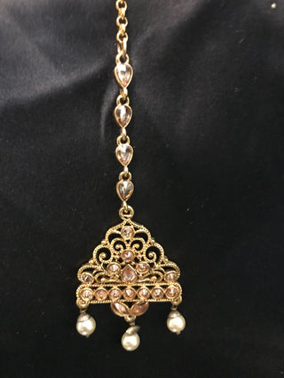 Antique Gold Earring & Tikka Set - Golden