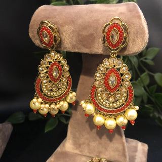 Pearly Antique Gold Necklace Set (Necklace, Earrings, Tikka) - Golden / Red