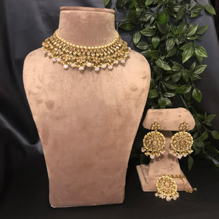 Pearly Antique Gold Necklace Set (Necklace, Earrings, Tikka) - Golden / Frosty Pink