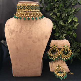 Pearly Antique Gold Necklace Set (Necklace, Earrings, Tikka) - Golden / Emerald Green