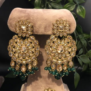 Pearly Antique Gold Necklace Set (Necklace, Earrings, Tikka) - Golden / Emerald Green