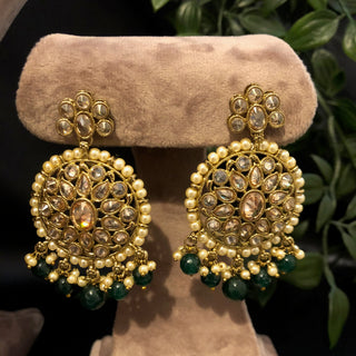 Pearly Antique Gold Necklace Set (Necklace, Earrings, Tikka) - Gold / Emerald Green