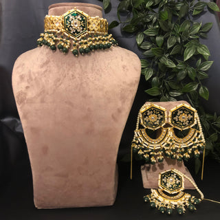 Pearly Antique Gold Necklace Set (Necklace, Earrings, Tikka) - Gold / Emerald Green