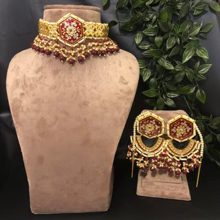 Pearly Antique Gold Necklace Set (Necklace, Earrings, Tikka) - Gold / Maroon