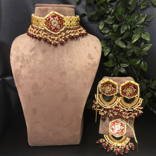 Pearly Antique Gold Necklace Set (Necklace, Earrings, Tikka) - Gold / Maroon