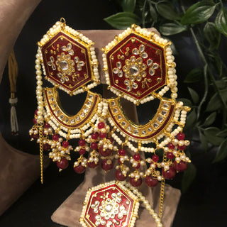 Pearly Antique Gold Necklace Set (Necklace, Earrings, Tikka) - Gold / Maroon